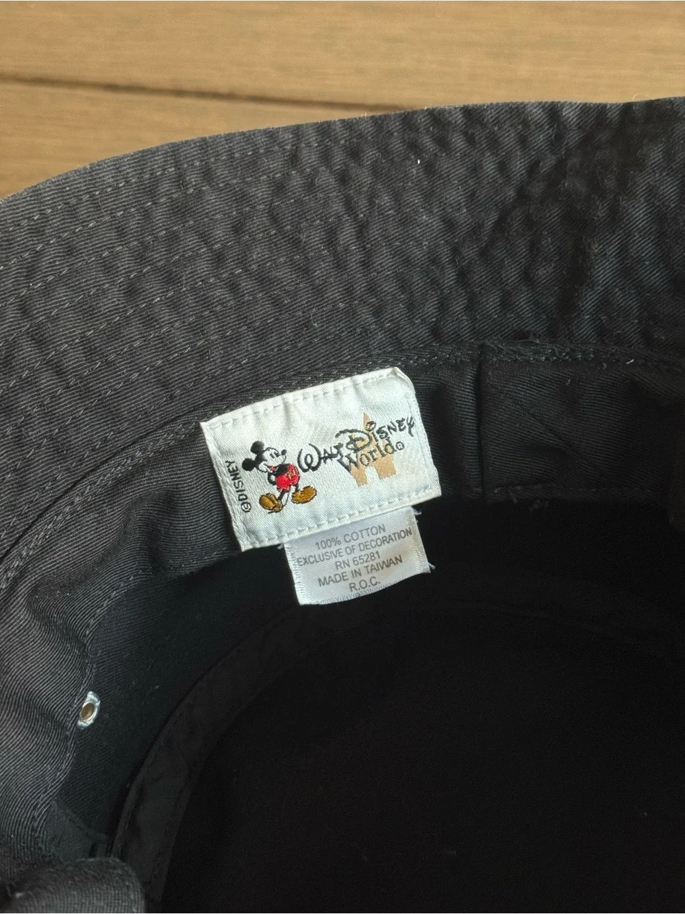 Vintage 90’s Walt Disney World Embroidered Black Bucket Hat OSFM Streetwear